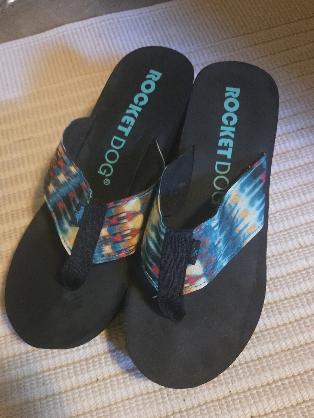 Rocket Dog  Black Flip-Flops with Blue and Orange Tie-Dye Straps. Wms Sz 8 1/2.